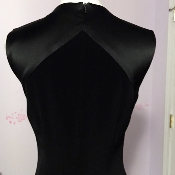 Tahari sleeveless, full length, form fitting dress - Picture 3 of 8